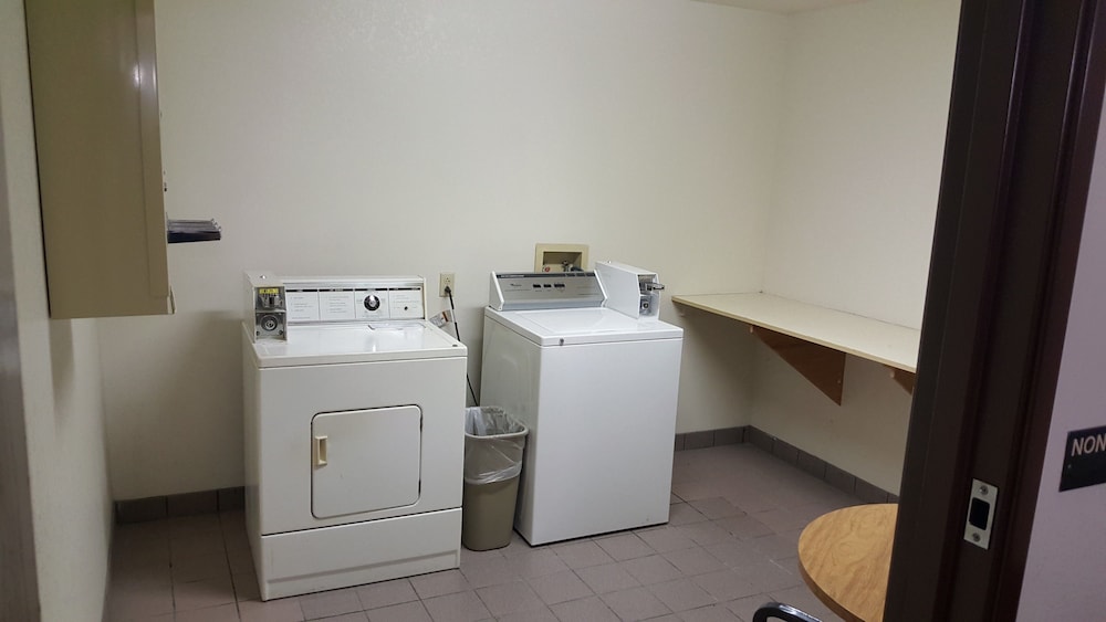 Super 8 by Wyndham Harlingen TX 18/33
