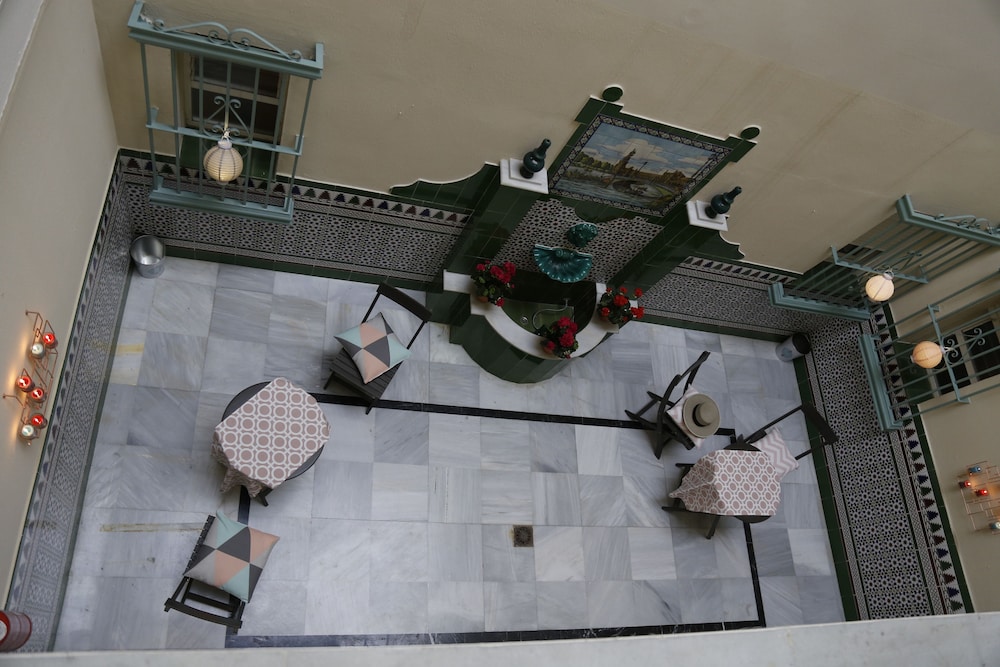 Hostal Jardin De La Alameda 35/50