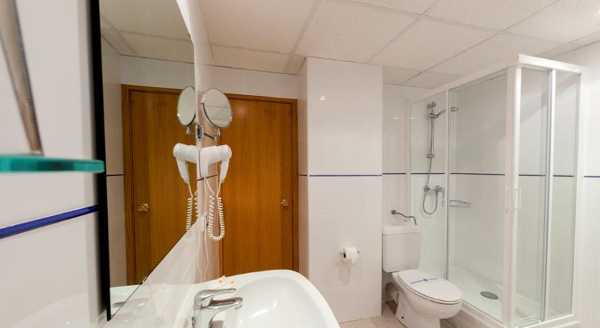 Room, Single, Double Bed, Side Sea View، Hotel Playa Mallorca 2/2