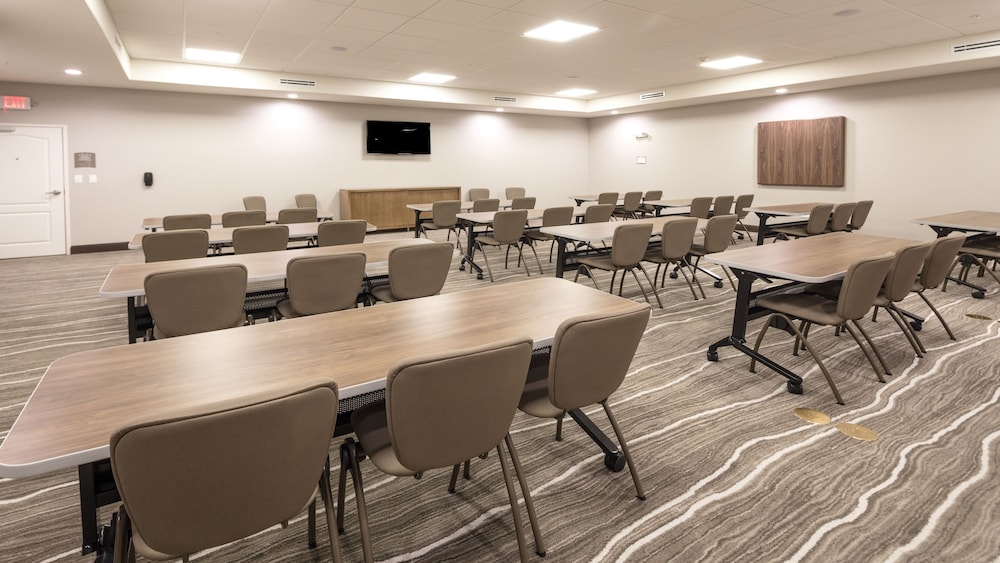 Staybridge Suites Grand Rapids Sw Grandville 39/46