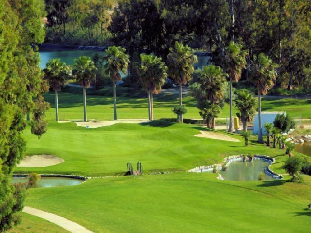 H10 Estepona Palace 25/50