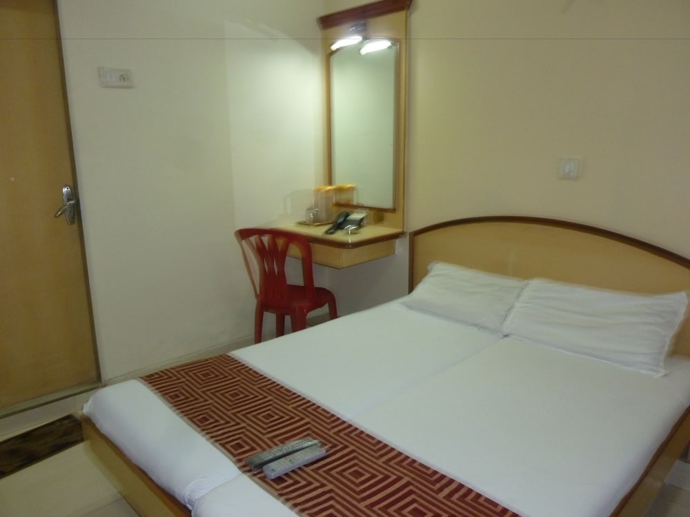 HOTEL NEW BENGAL 15/36