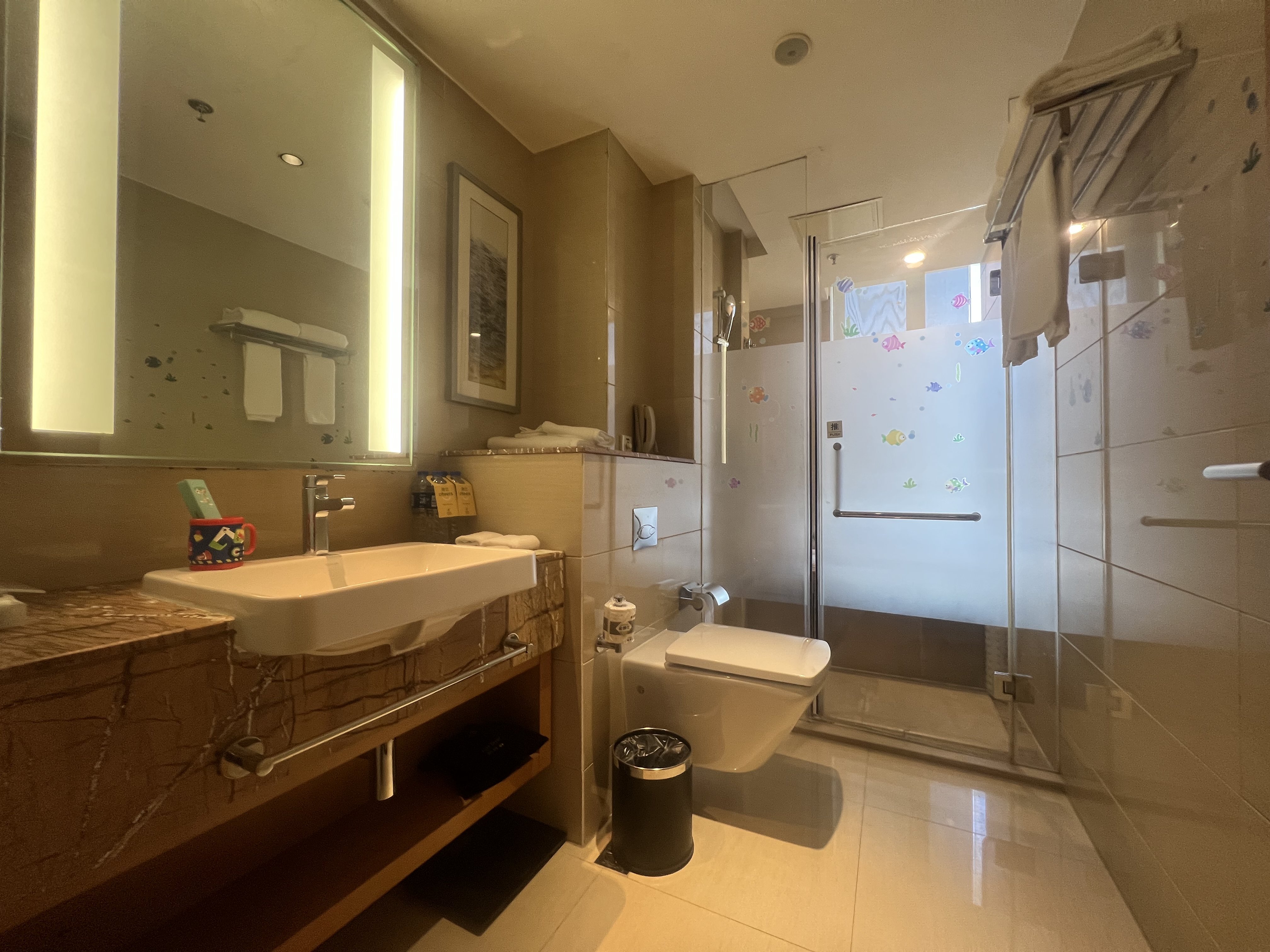 HOLIDAY INN PANJIN AQUA CITY 49/50