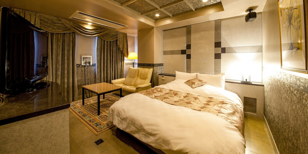 Hotel Saint Martin – Adults Only 11/24