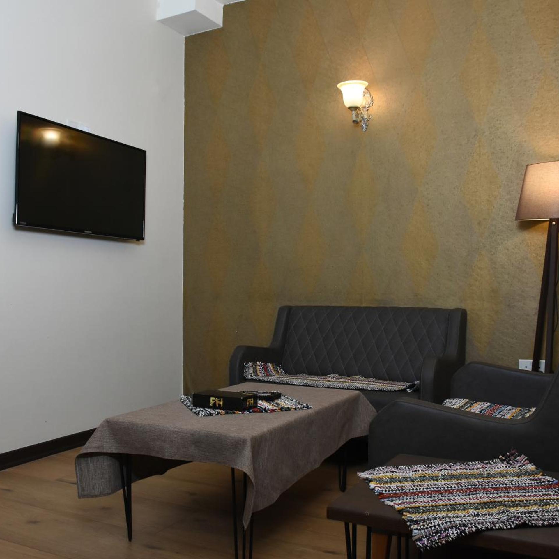 Asenappar Hotel 58/65