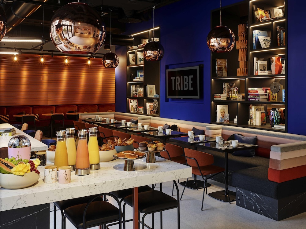 TRIBE Paris Saint Ouen 50/59