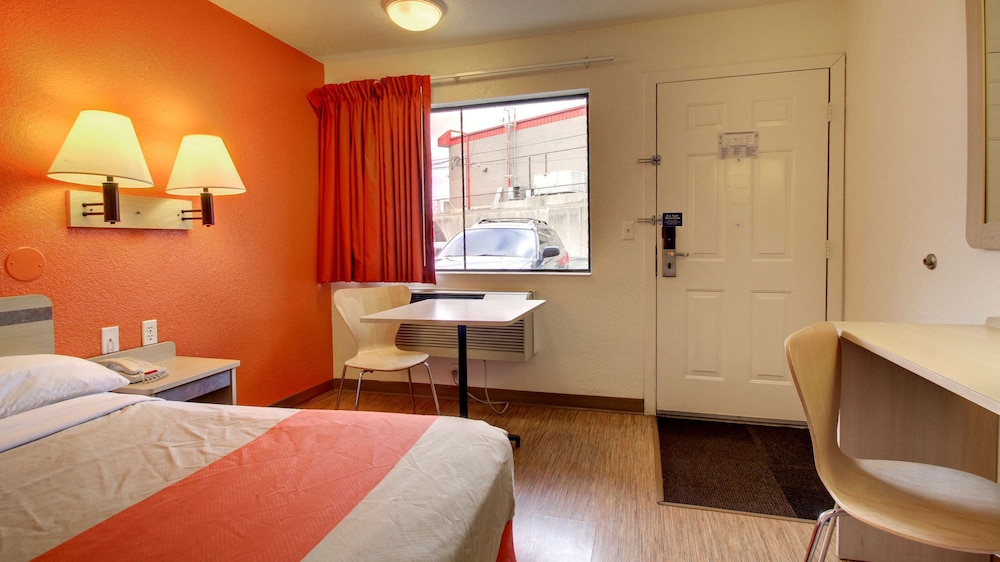 Motel6 Elizabethtown, KY 27/55