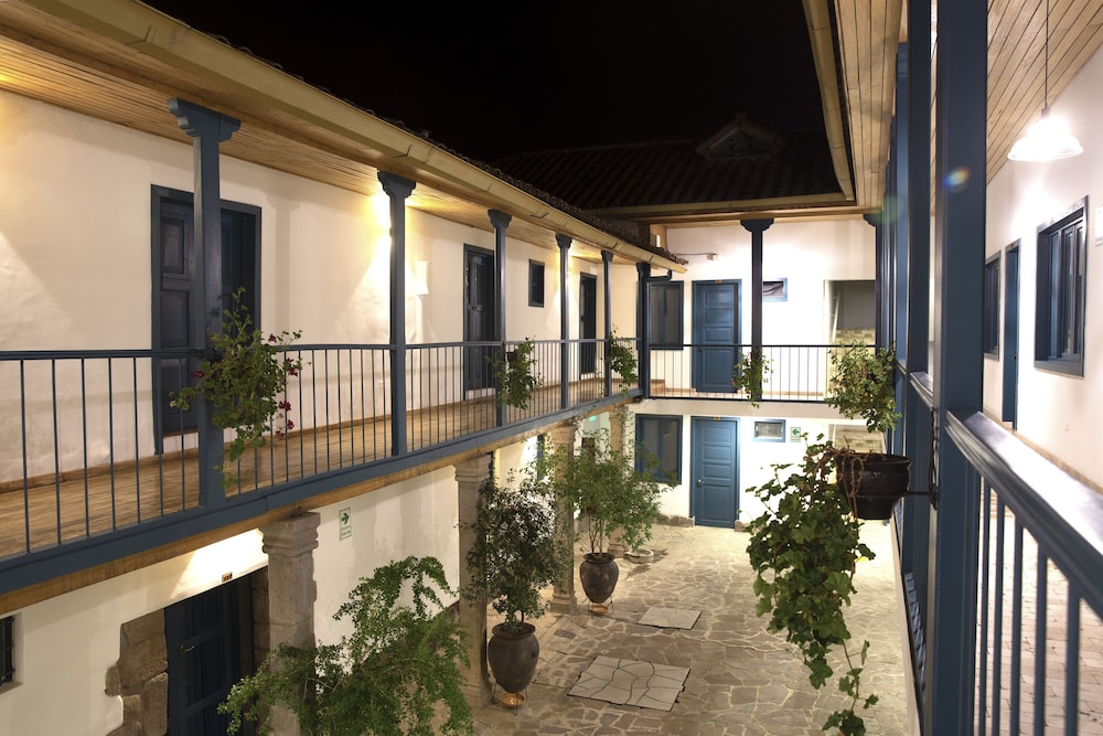 Abittare Hotels 4/69