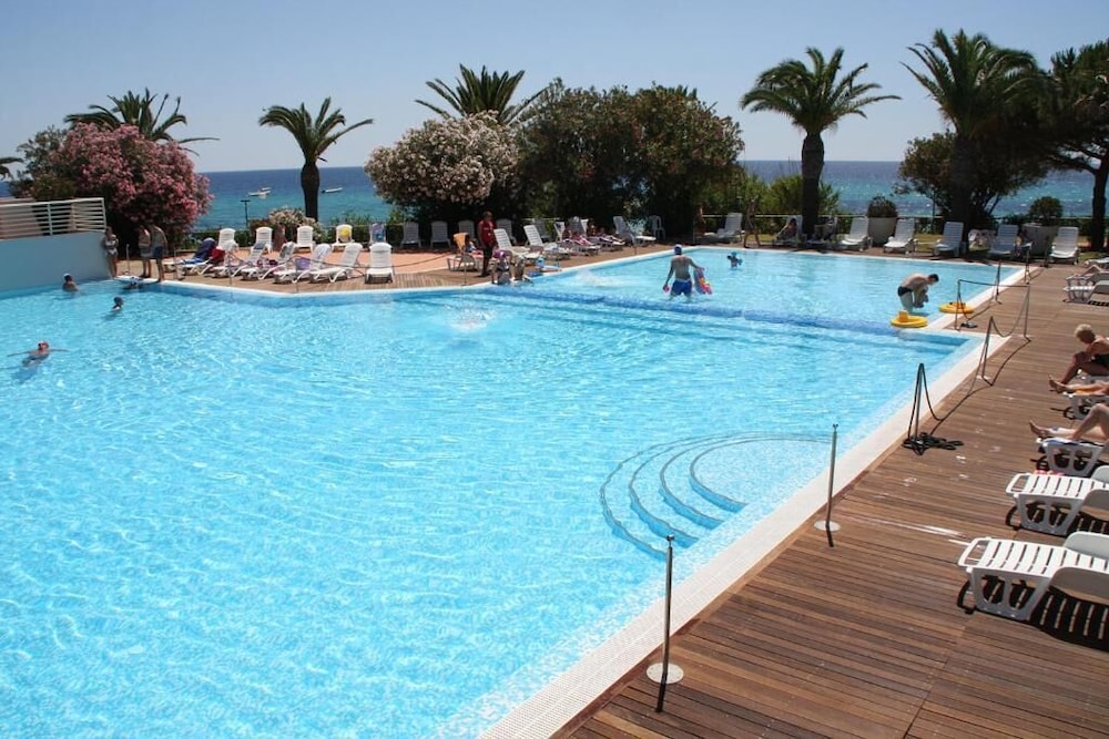 Free Beach Club 17/42