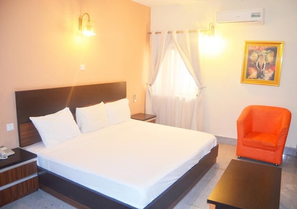 1 BEDROOM, EXECUTIVE
