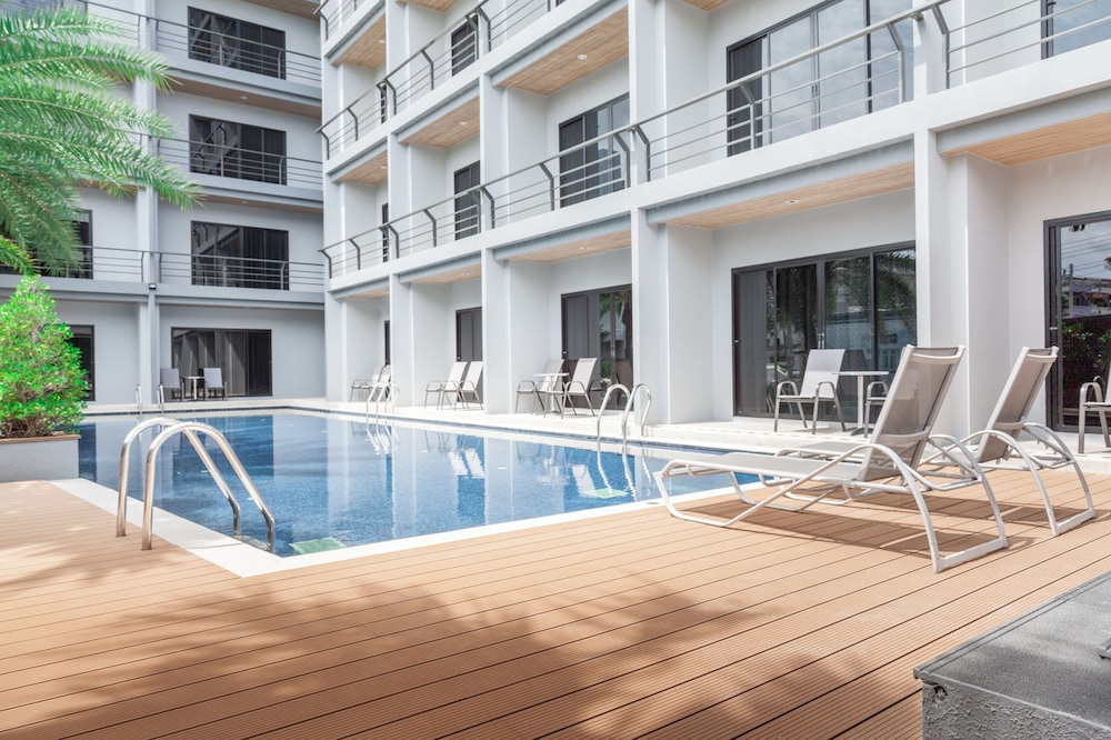 Bhukitta Boutique Hotel 43/46