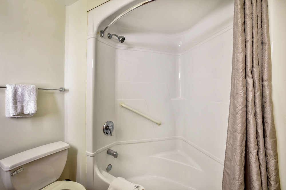 Motel6 Burlington On - Toronto West - Oakville 58/61