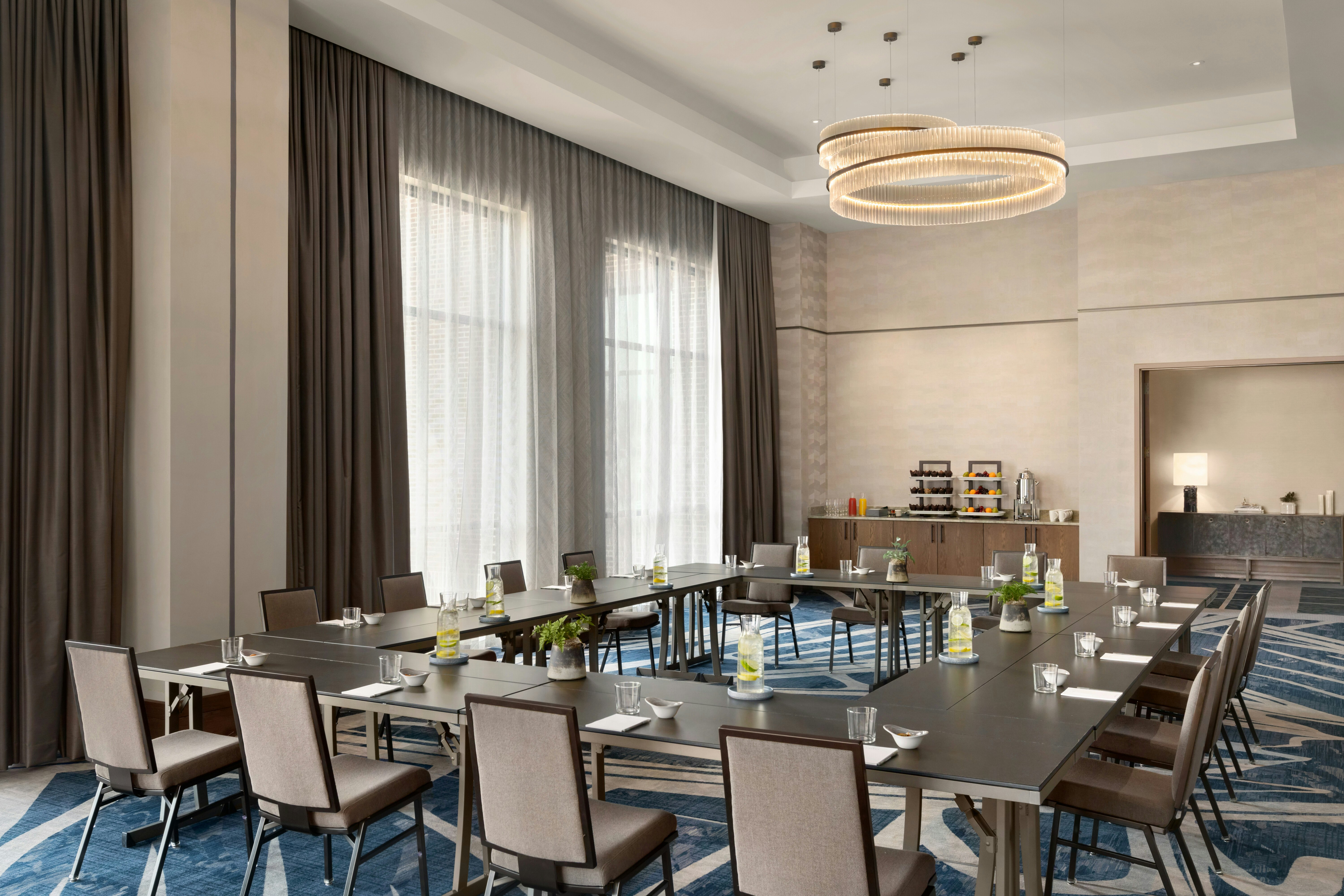 Valley Hotel Homewood Birmingham, Curio Collection by Hilton 45/50
