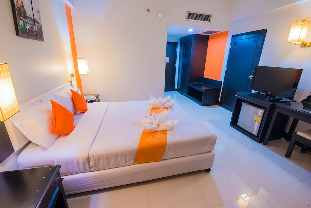 Asawann Hotel 35/68