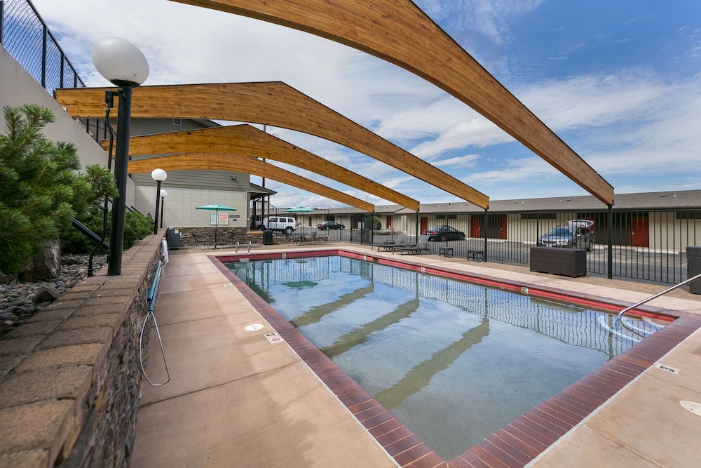 Celilo Inn 7/56
