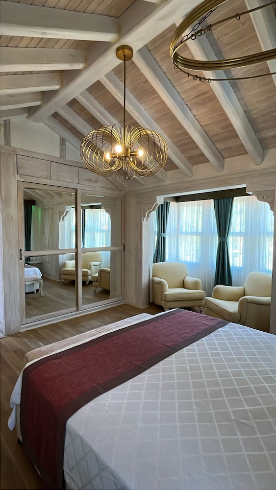Alacati Onoda Hotel 12/34