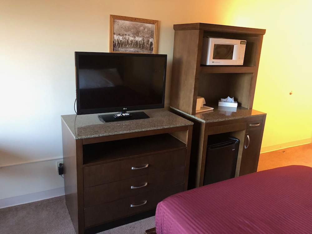 Americas Best Value Inn 13/31