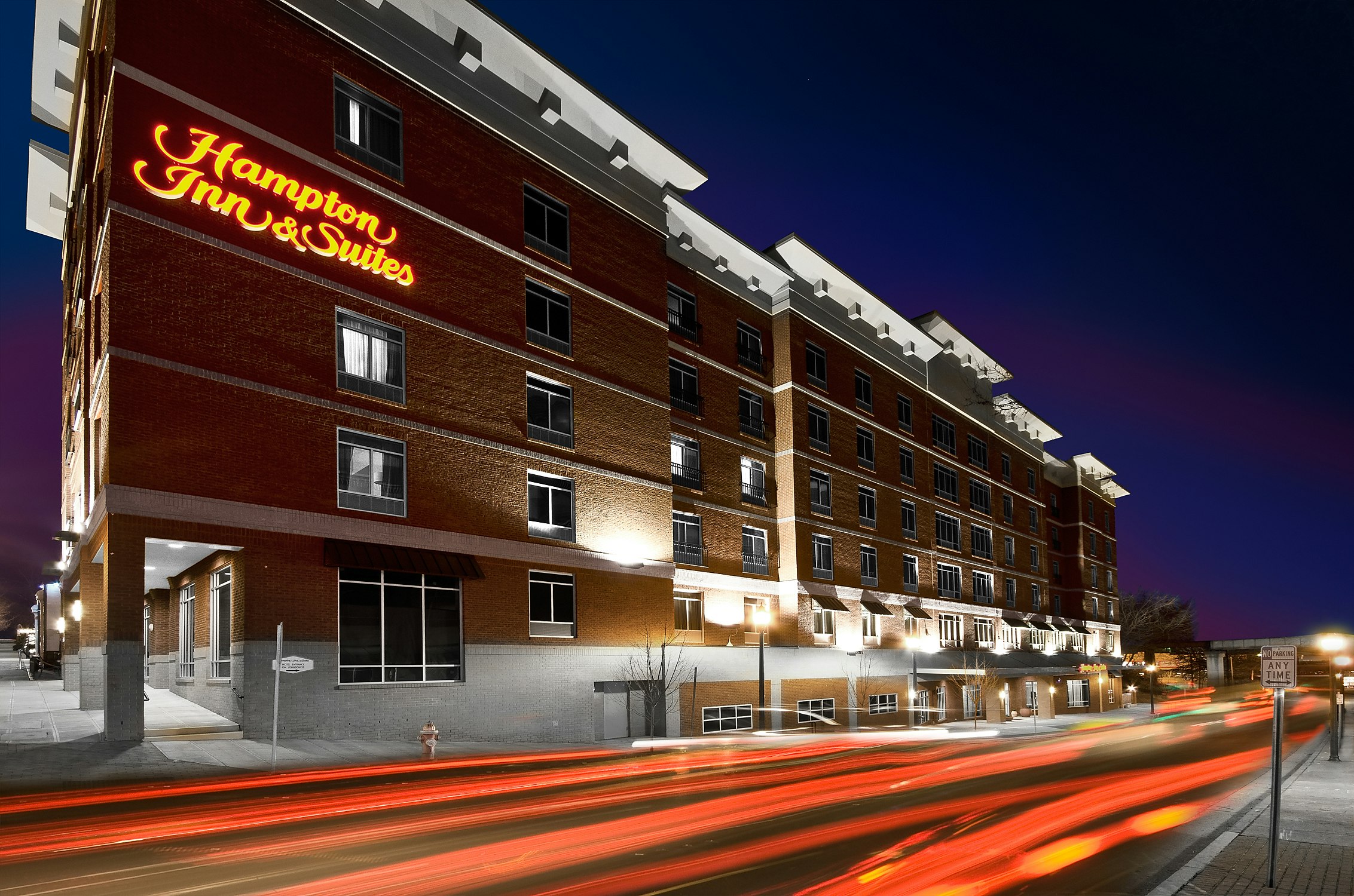 Hampton Inn and Suites Raleigh Downtown 3/75