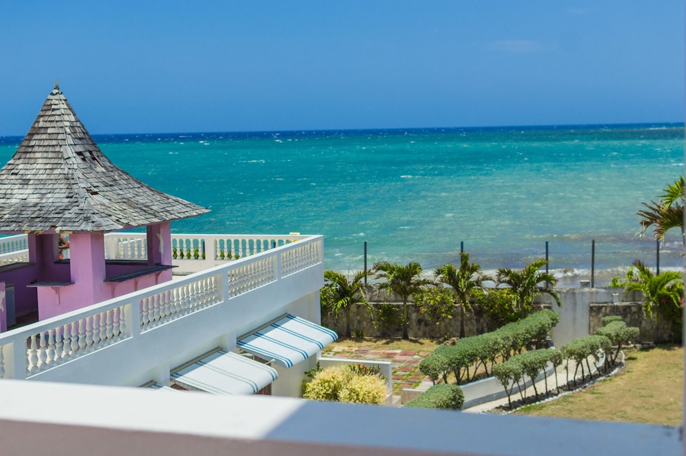 Seacrest Beach Hotel 41/50
