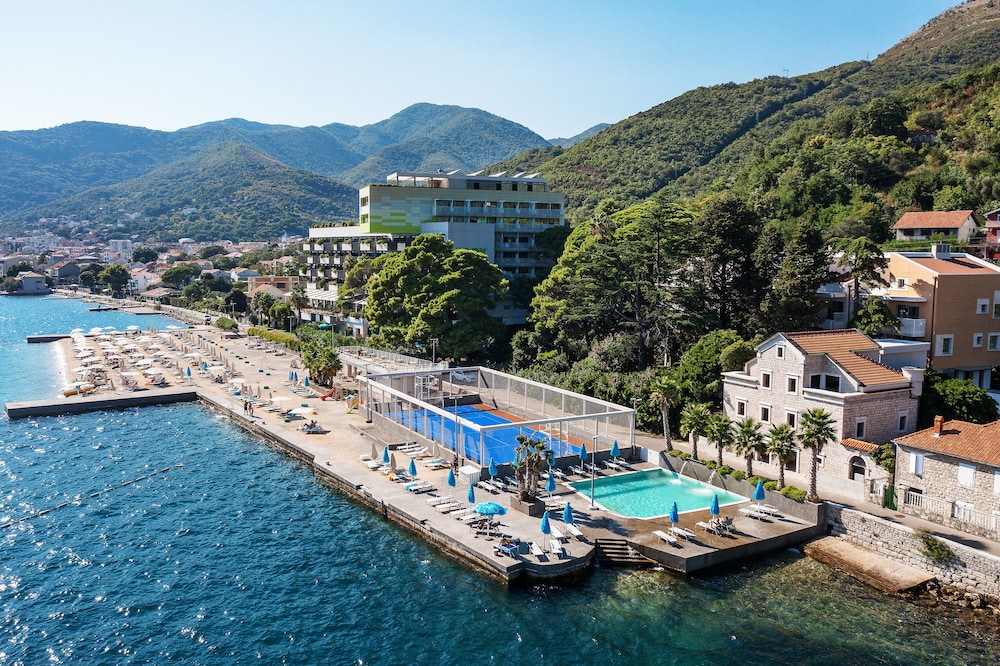 Carine Hotel Park 57/61