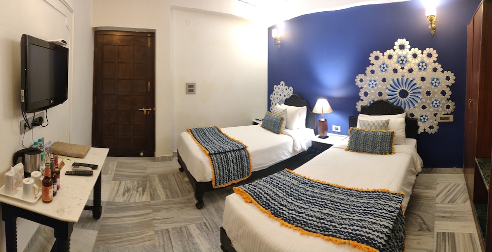 Laxmi Palace Heritage Boutique Hotel 28/65