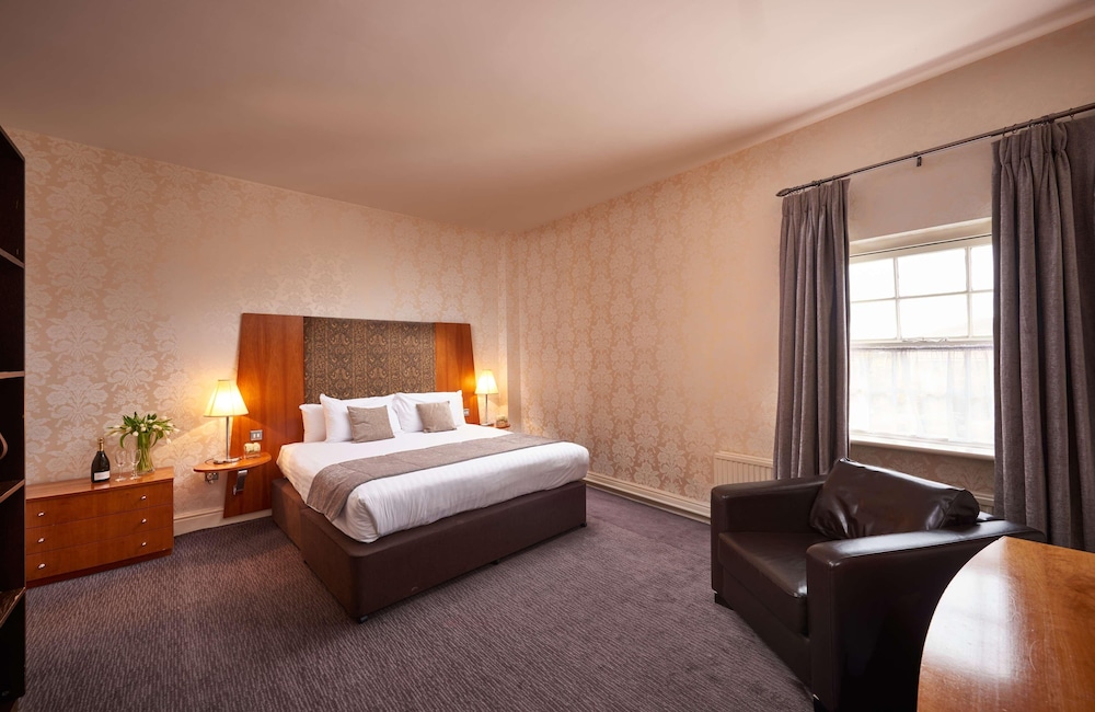 The Regency Hotel Solihull Formely Corus Solihull Hotel 14/35