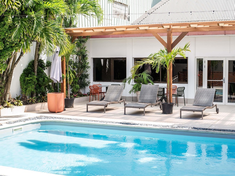 ibis styles cayenne centre amazonia 45/50