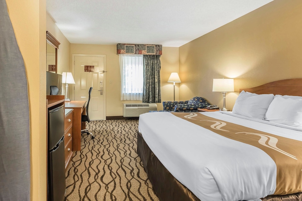 Quality Inn Charleston - Sikeston 14/36