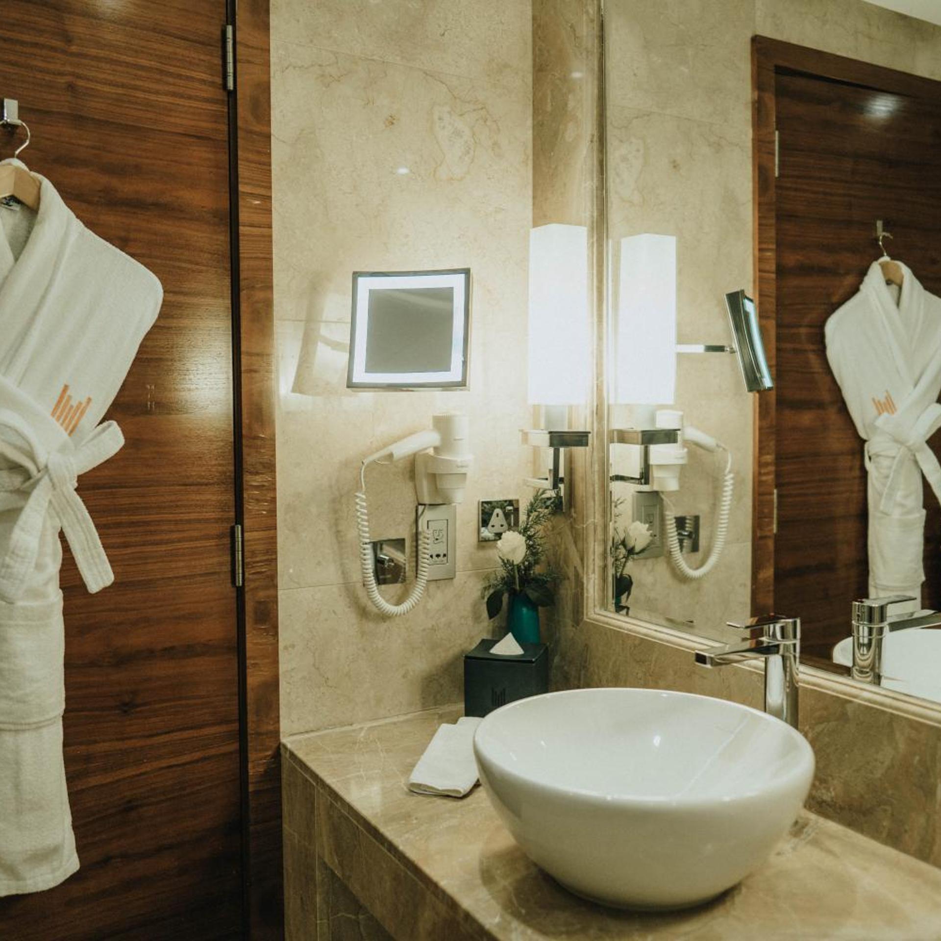 Grand Millennium Hotel Sulaimaniah 73/74
