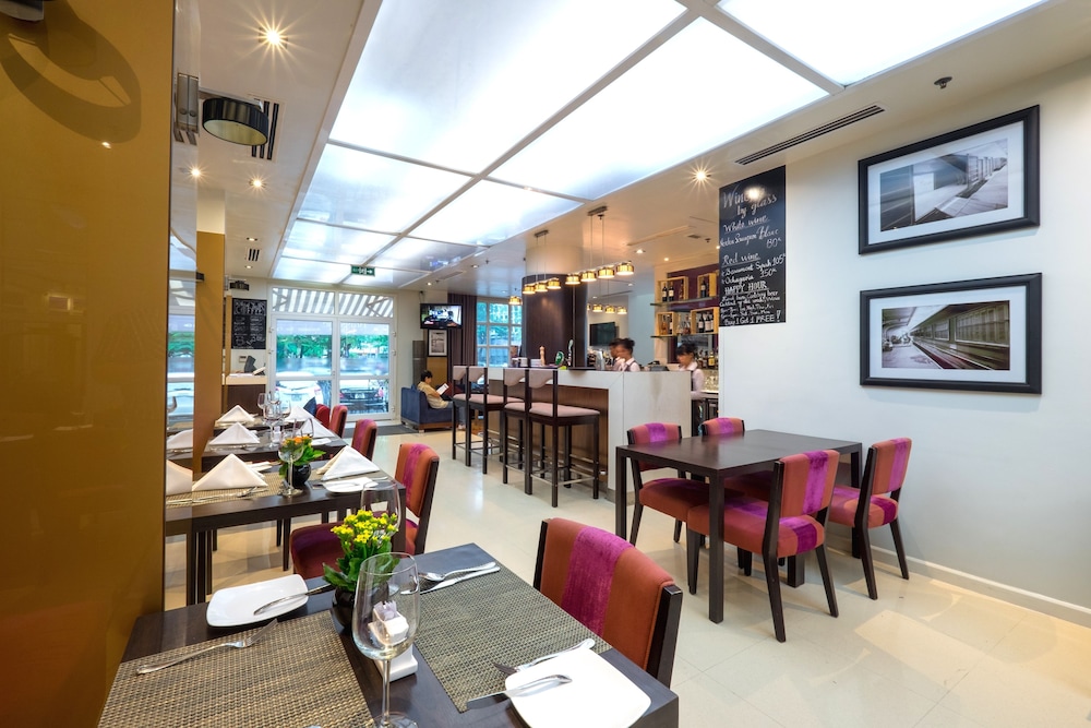 Mercure Hanoi La Gare Hotel 53/68