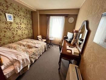 Semi Room, 2 Double Beds, City View