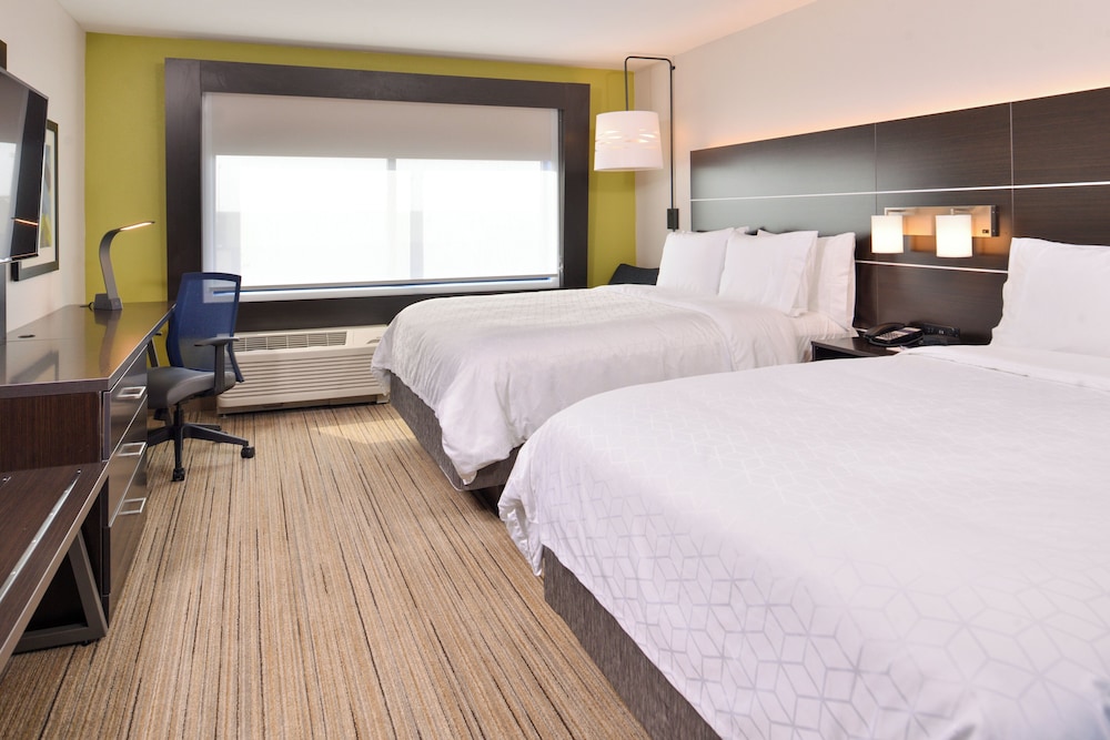 Standard, 2 Queen Beds, Accessible