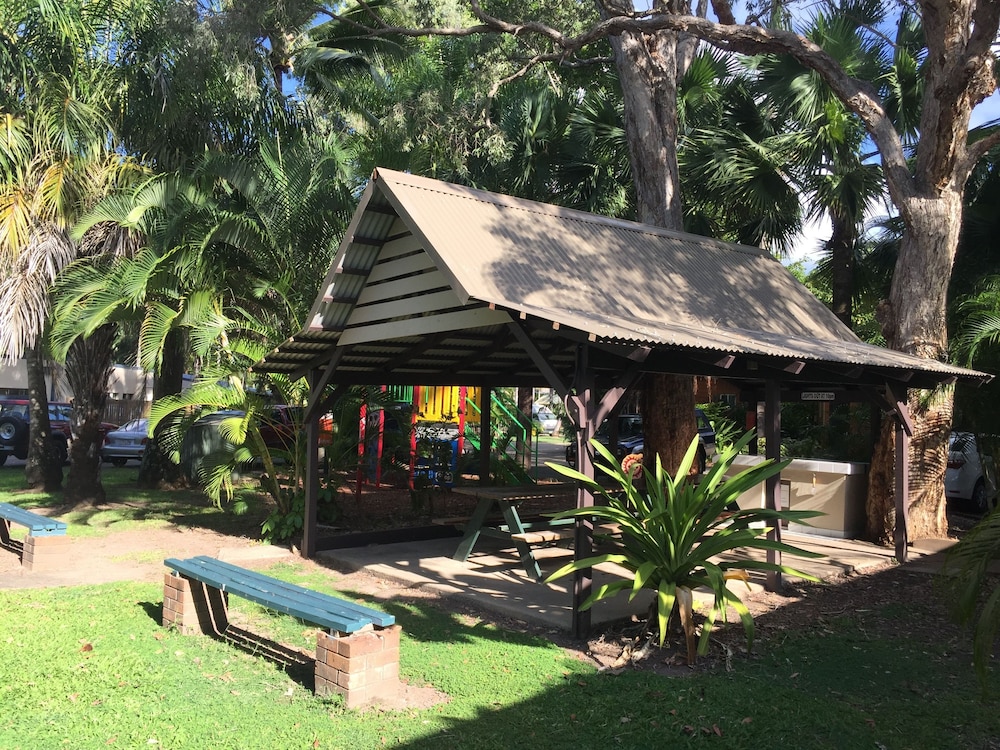 Tasman Holiday Parks - Airlie Beach 64/74