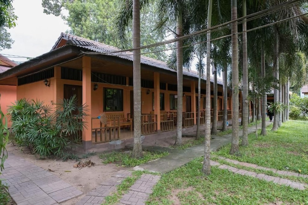 Nat Resort Koh Tao 2/48