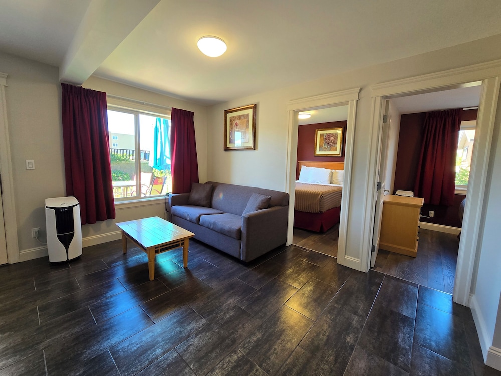 Sahara Courtyard Inn 32/70