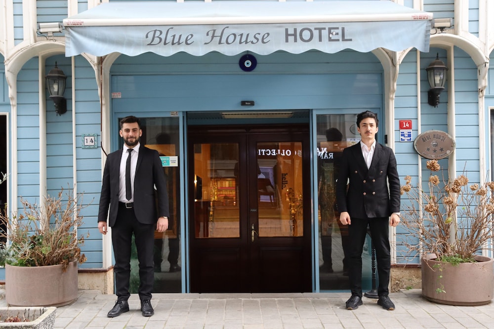 Blue House Hotel 12/78