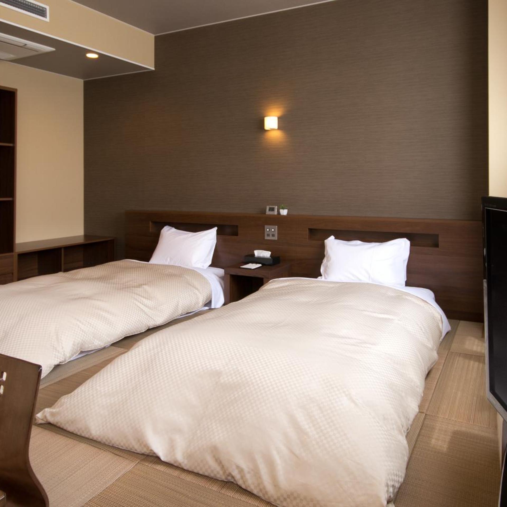 Hotel Futabatei 4/34
