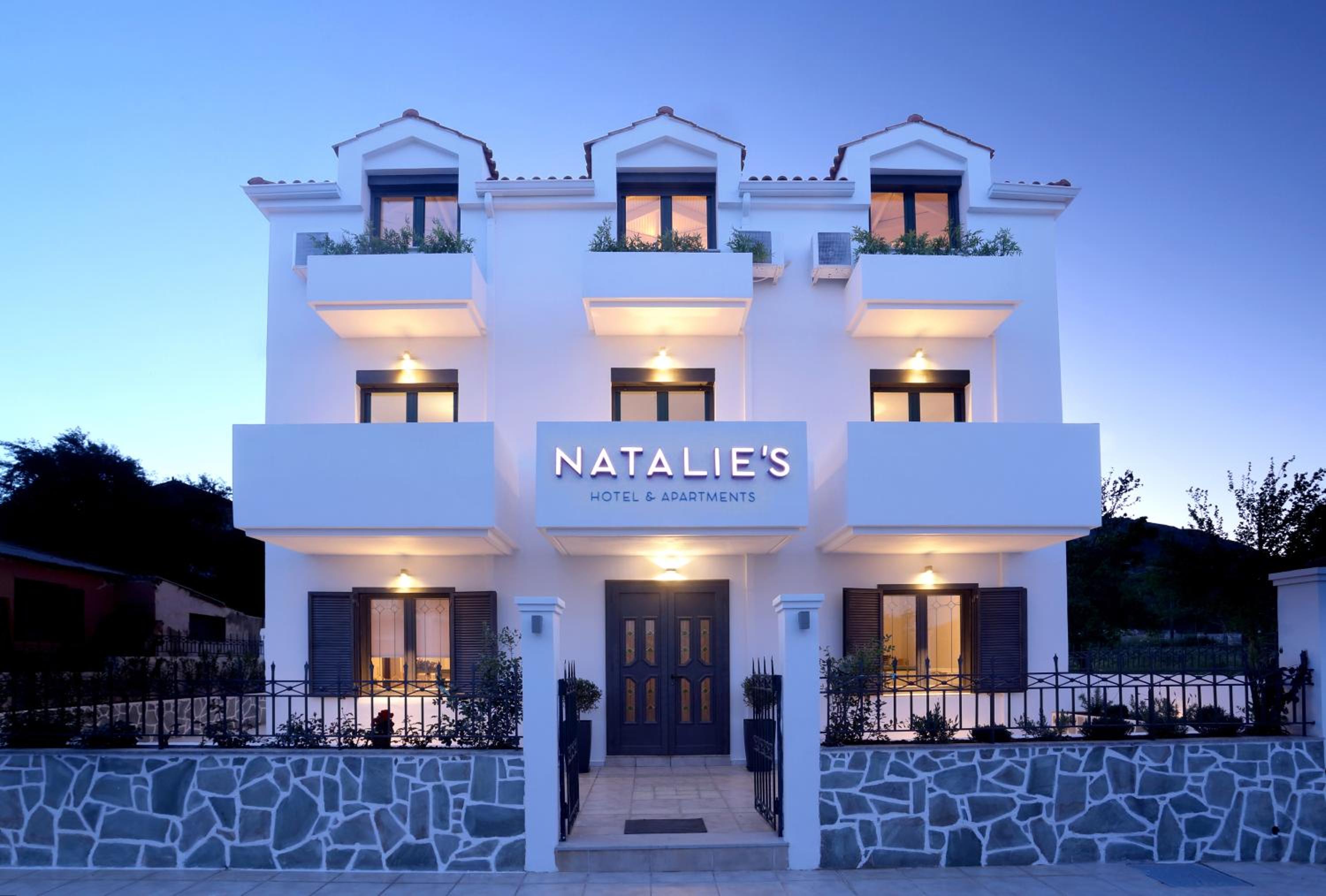 Natalies Hotel and Apartments 4/54