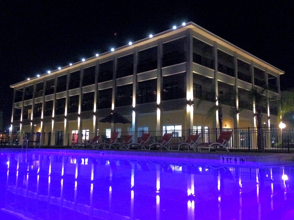 Key West Resort on Lake Dora 3/72