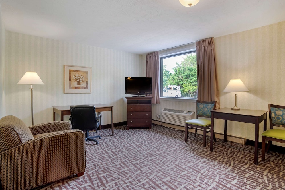Quality Inn Fredericksburg Near Historic Downtown 31/44