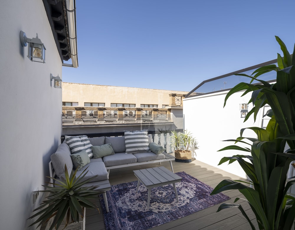 Palatina Concept Suites 3/90