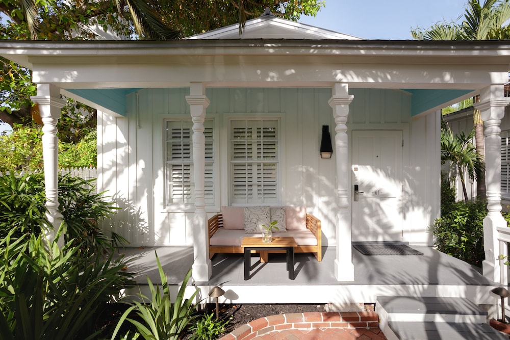 Lighthouse Hotel - Key West Historic Inns 7/59