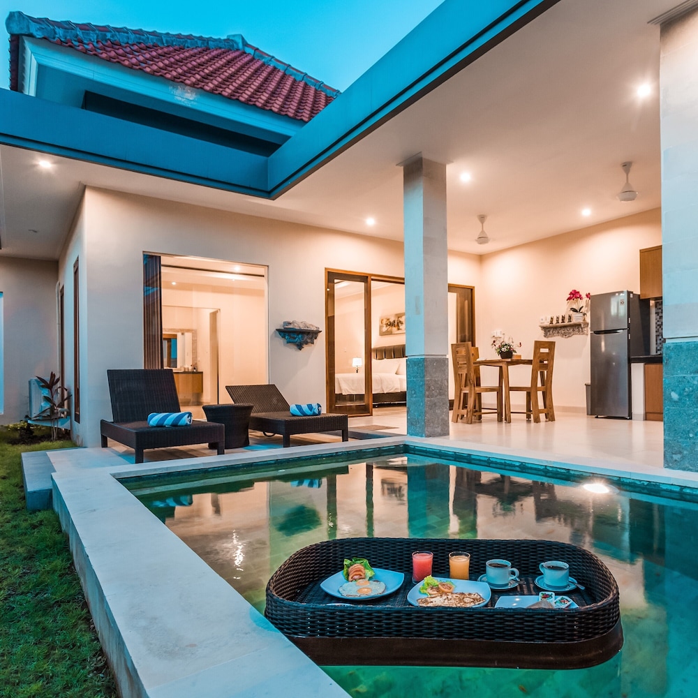 Kubu Petitenget Suite Seminyak 53/63