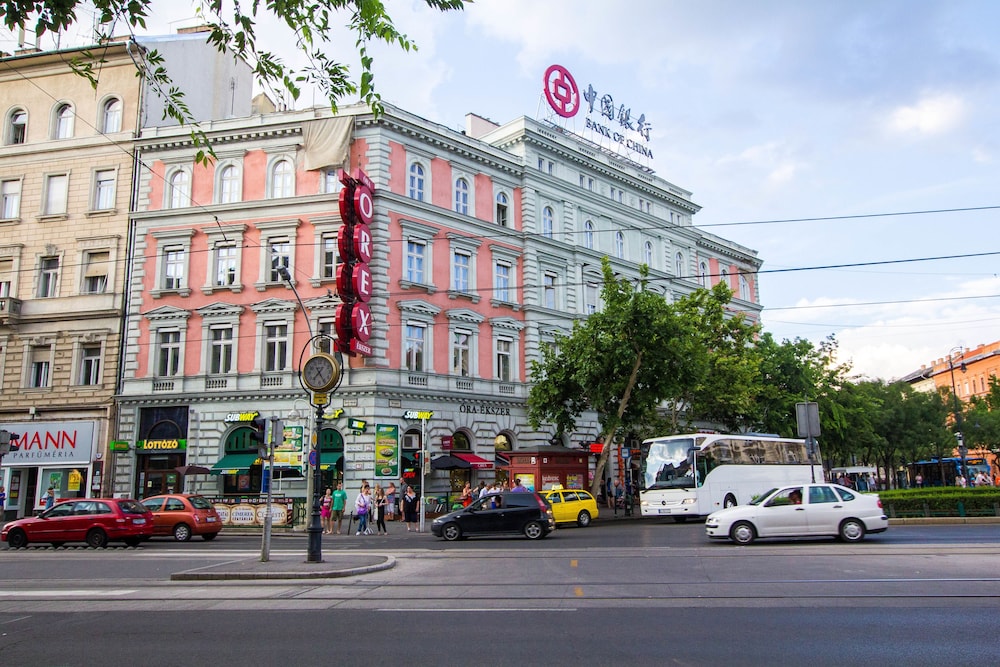 Avenue Hostel 37/50