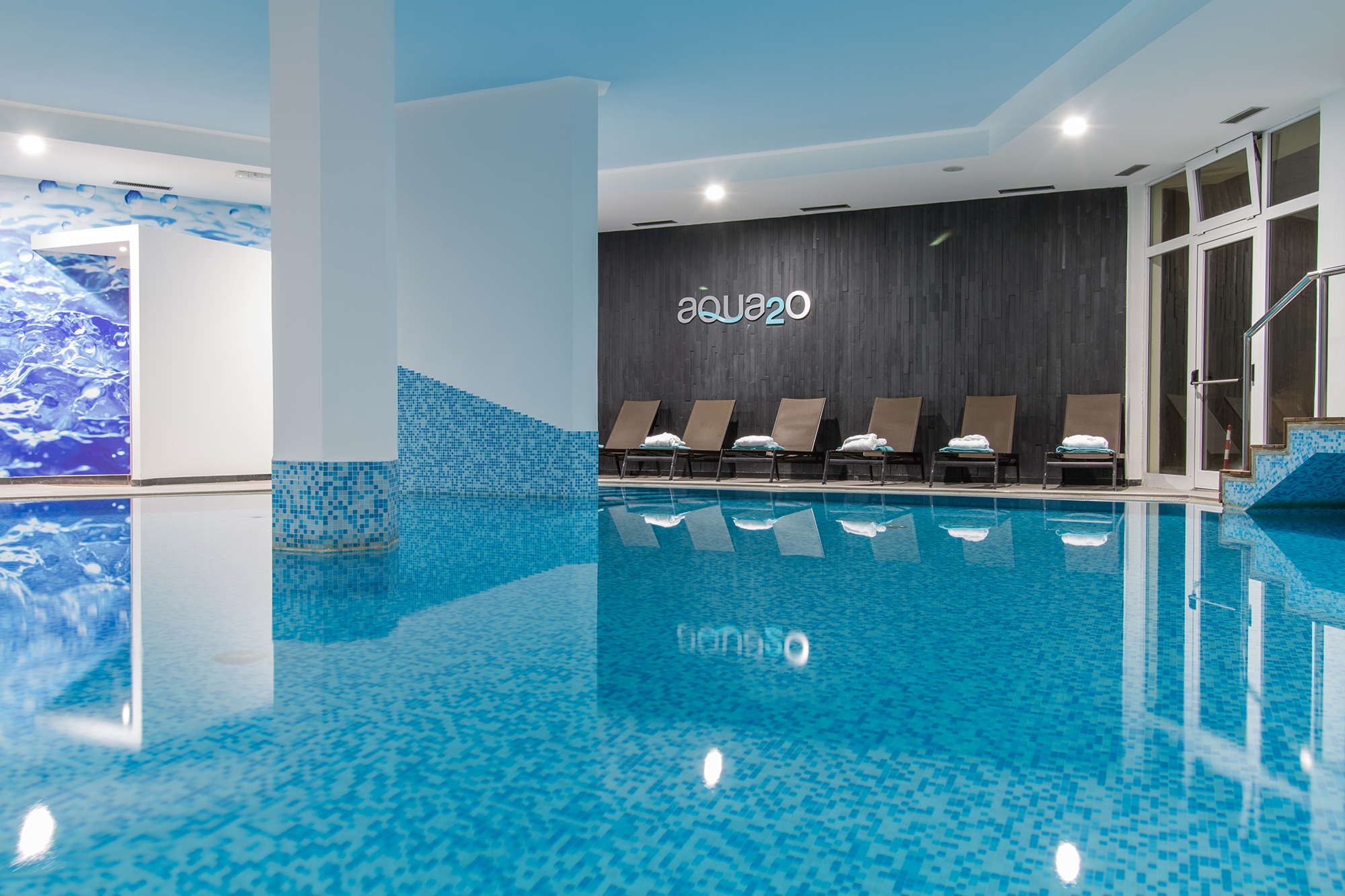 swimming pool spa
