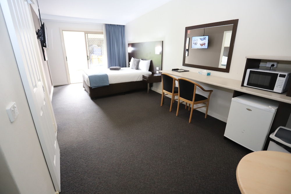 Sleepy Hill Motor Inn 27/50
