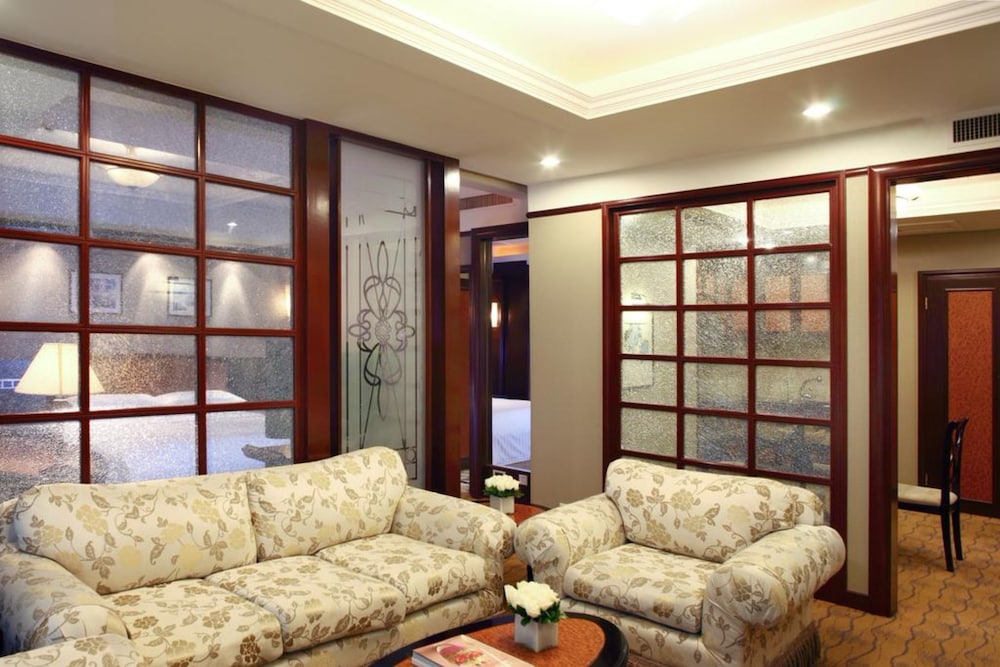 Empark Grand 36/61