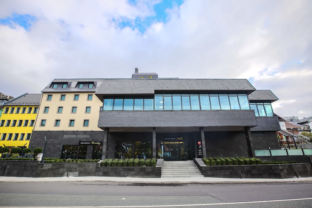 Grand Hotel Suhl 2/50