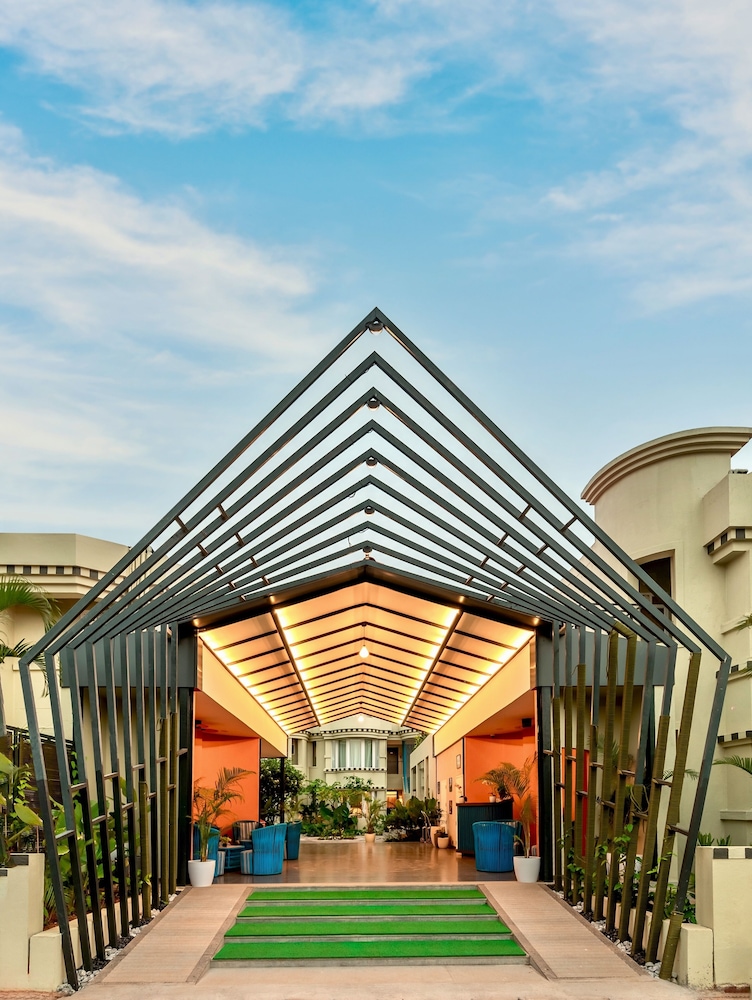 The Orchid Passaros Goa Adults Only 2/48