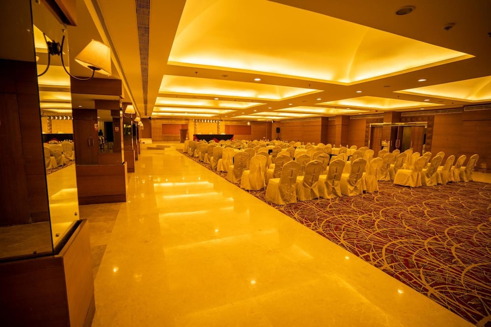 Royal Orchid Central Shimoga 47/52